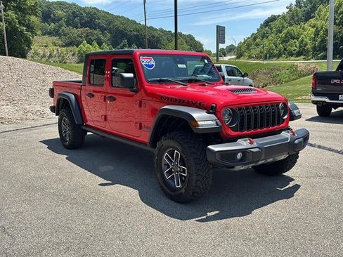 Used 2024 Jeep Gladiator Mojave AWD/4WD image 3