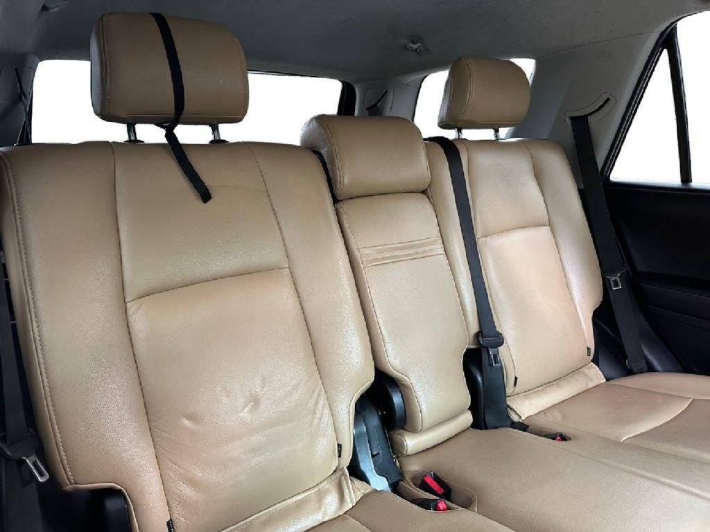 Used 2017 Toyota 4Runner SR5 AWD/4WD image 22
