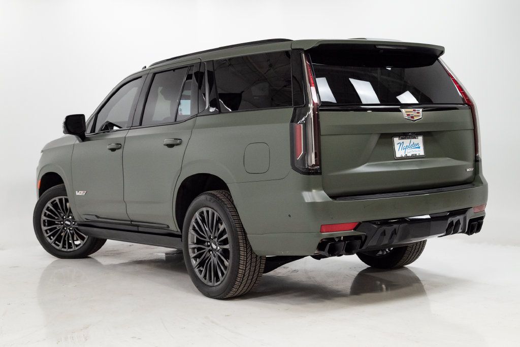 Used 2023 Cadillac Escalade V AWD/4WD image 40