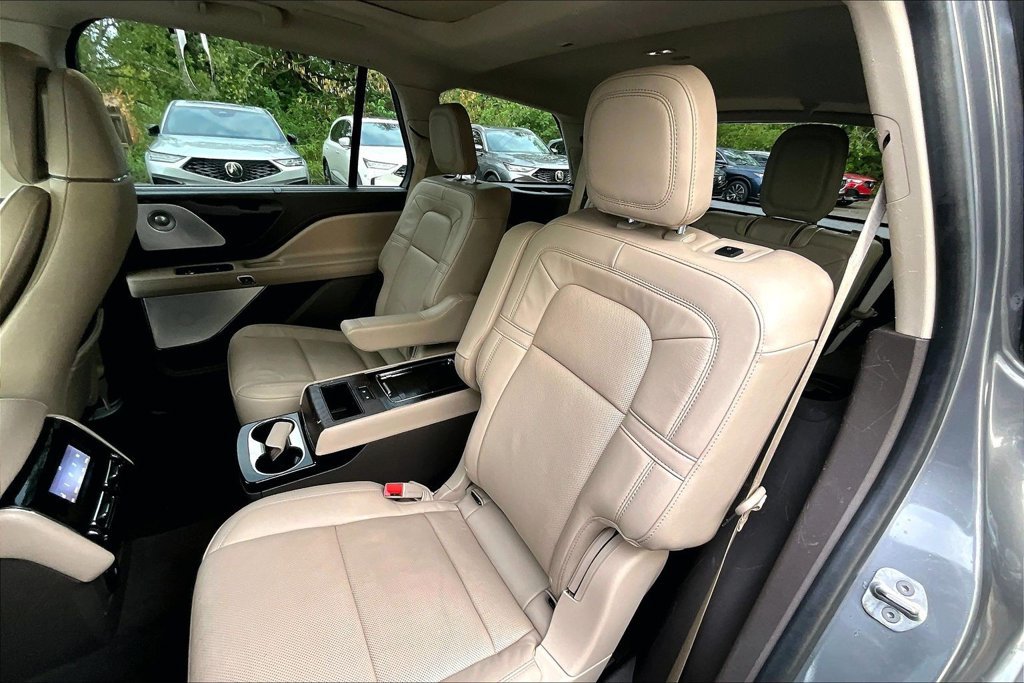 Used 2022 Lincoln Aviator Reserve w/ Equipment Group 201A AWD/4WD image 36