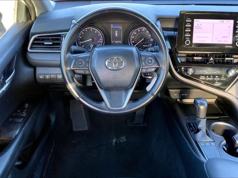 Used 2024 Toyota Camry SE image 6
