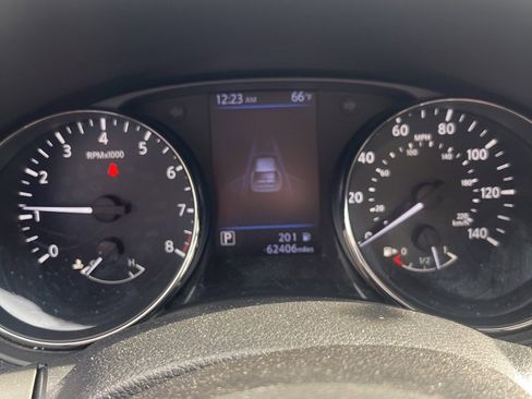 Used 2019 Nissan Rogue SV image 7