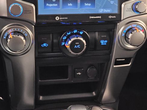 Used 2023 Toyota 4Runner SR5 Premium image 28