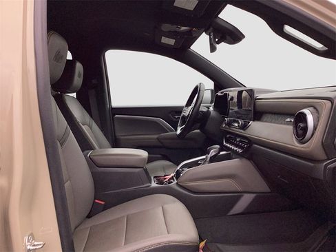 Used 2024 Chevrolet Colorado ZR2 w/ ZR2 Bison Edition image 18