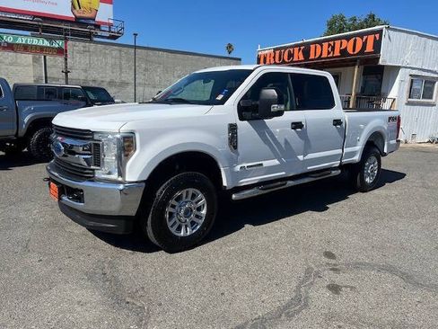 Used 2018 Ford F250 XLT AWD/4WD image 2