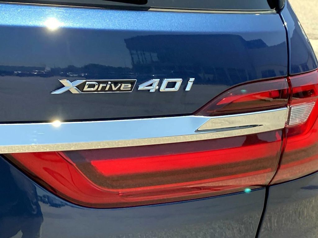 Used 2021 BMW X7 xDrive40i w/ Executive Package AWD/4WD image 6