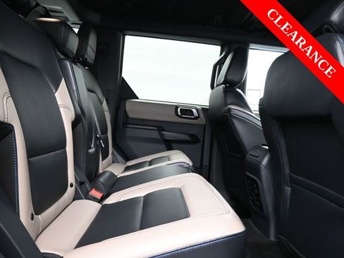 Used 2024 Ford Bronco Wildtrak image 17