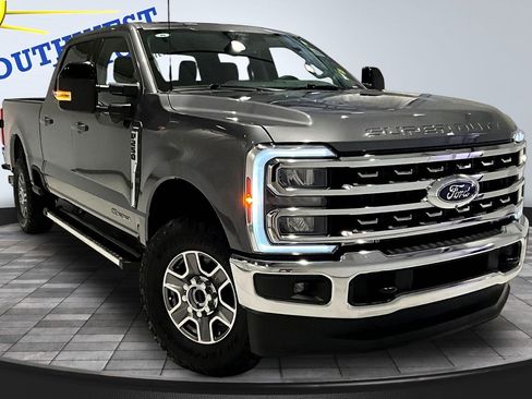 Used 2026 Ford F250 Lariat AWD/4WD image 3