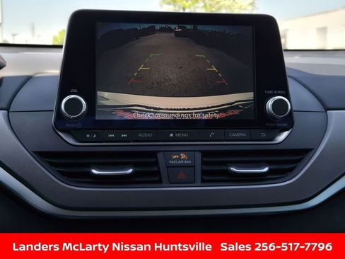 Used 2025 Nissan Altima 2.5 SR FWD image 19