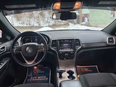 Used 2014 Jeep Grand Cherokee Laredo w/ 18" Wheel & 8.4" Radio Group image 29