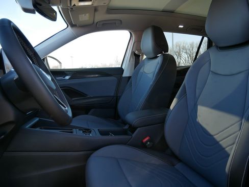 New 2026 Volkswagen Tiguan SE image 4