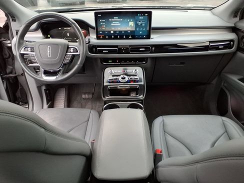 Certified 2022 Lincoln Nautilus Reserve w/ Luxury Package image 24