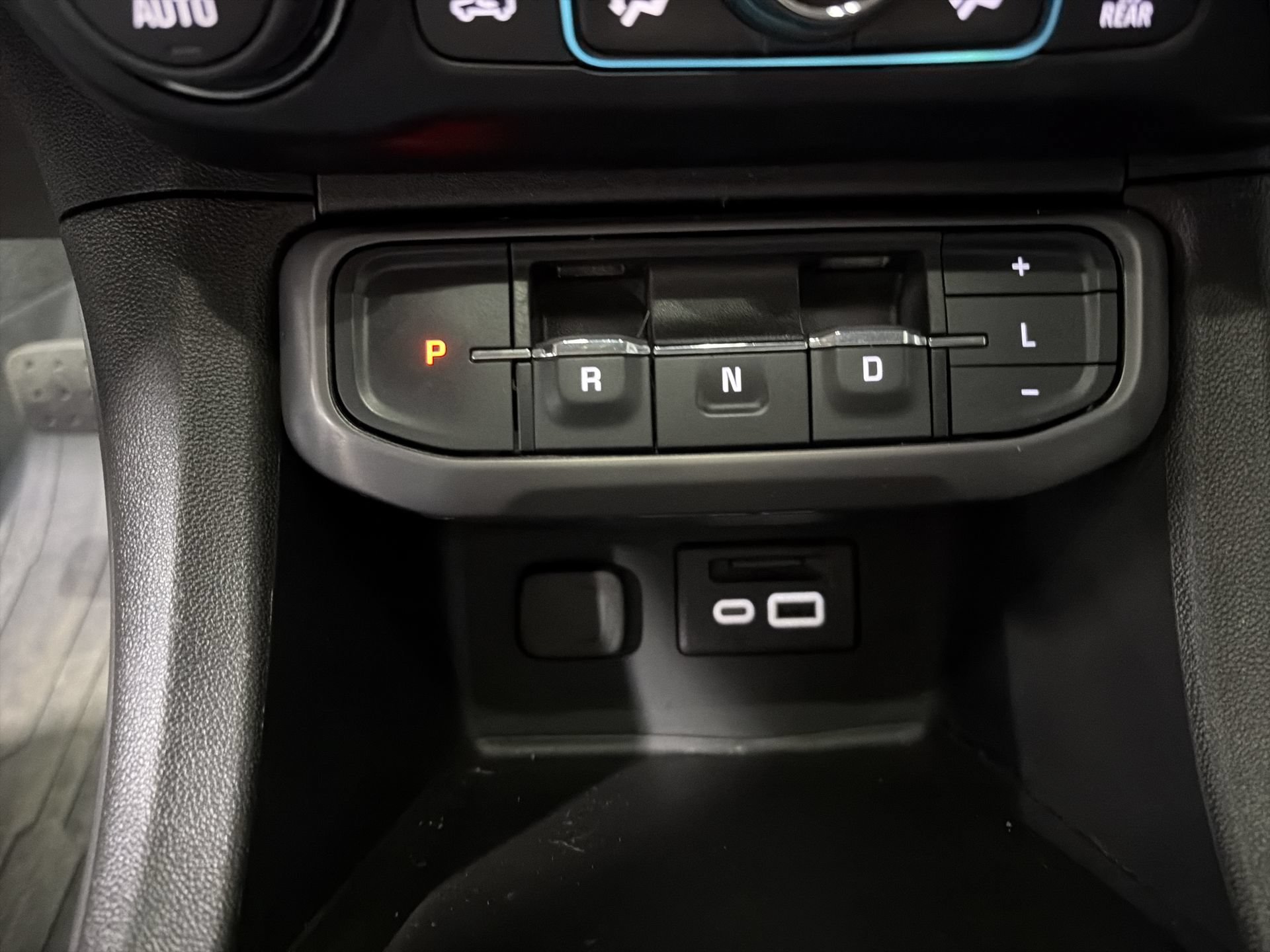 Used 2023 GMC Acadia AT4 w/ LPO, Floor Liner Package AWD/4WD image 17