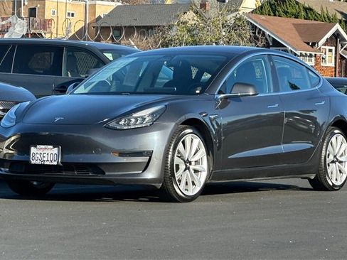 Used 2018 Tesla Model 3 Long Range image 8