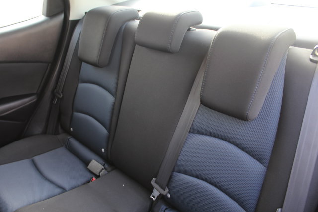 Used 2019 Toyota Yaris LE FWD image 31