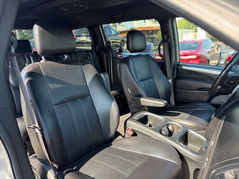 Used 2018 Dodge Grand Caravan GT FWD image 21