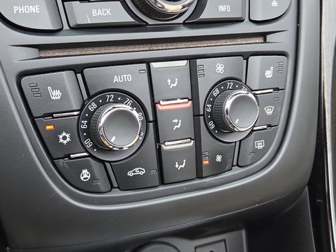 Used 2018 Buick Cascada Premium image 23