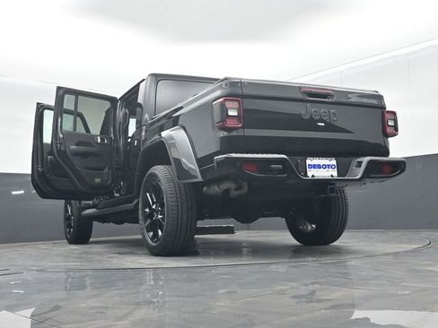 Used 2022 Jeep Gladiator Overland AWD/4WD image 74