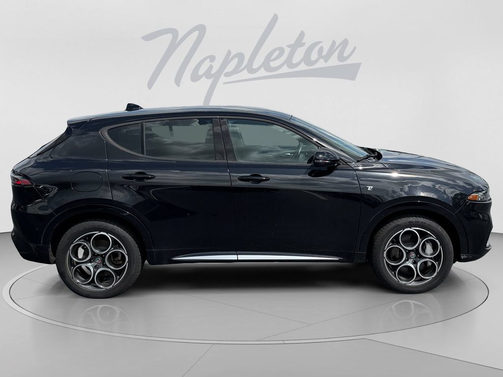 Used 2024 Alfa Romeo Tonale Ti AWD/4WD image 7