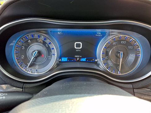 Used 2021 Chrysler 300 Touring L AWD/4WD image 13