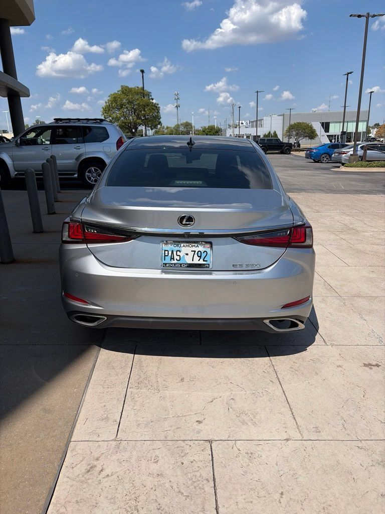 Used 2022 Lexus ES 350 w/ Premium Package FWD image 10