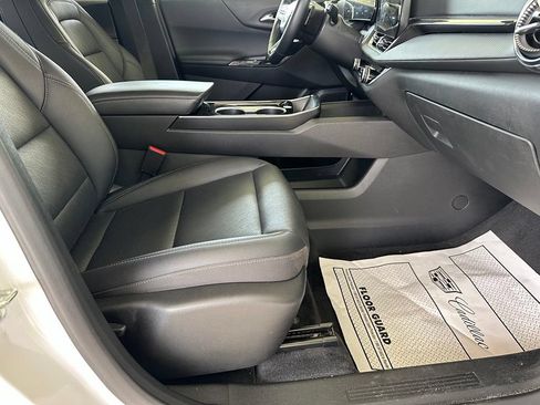 Used 2025 Chevrolet Equinox LT w/ Convenience Package II AWD/4WD image 37