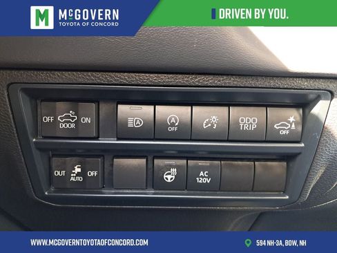 Used 2024 Toyota Tundra Platinum AWD/4WD image 23