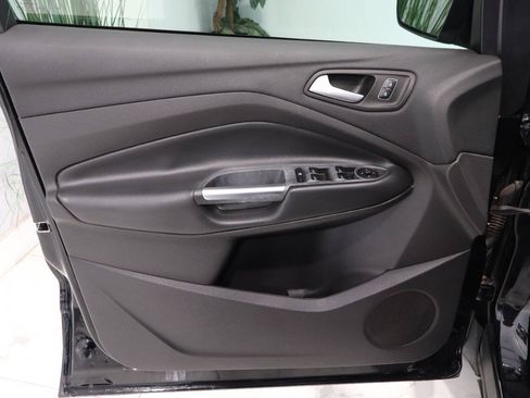 Used 2018 Ford Escape SE w/ Ford Safe & Smart Package FWD image 24