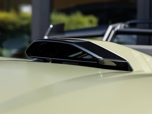 Used 2024 Lamborghini Huracan STO image 23