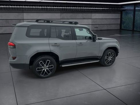 Used 2024 Lexus GX 550 550 Premium+ w/ Accessory Package (31) image 8