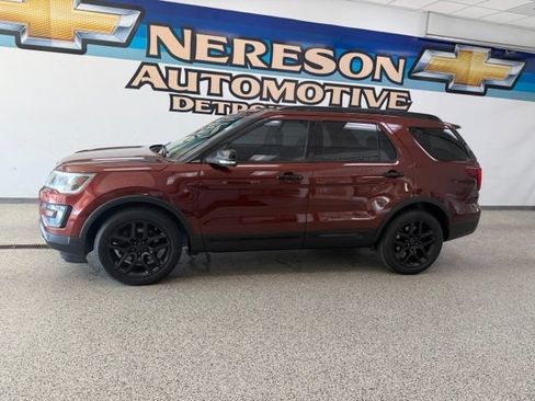 Used 2016 Ford Explorer Sport w/ Equipment Group 401A AWD/4WD image 2