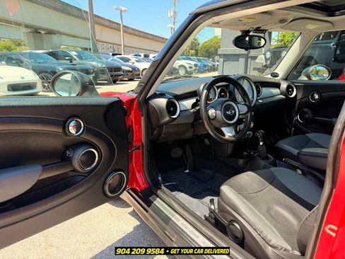 Used 2010 MINI Cooper Hardtop FWD image 17