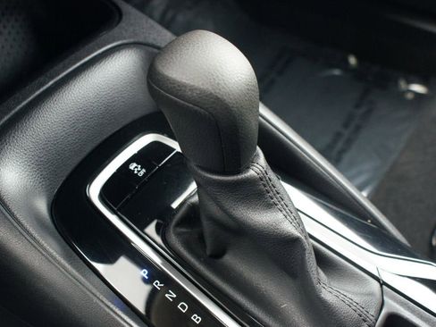 Used 2022 Toyota Corolla LE image 9