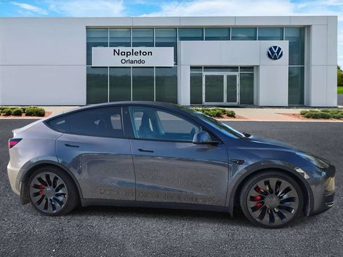 Used 2023 Tesla Model Y Performance AWD/4WD image 3