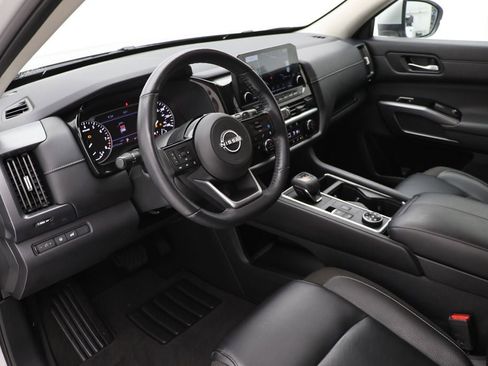 Used 2023 Nissan Pathfinder SL image 13