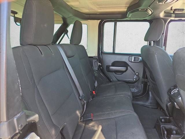 Used 2018 Jeep Wrangler Unlimited Sport AWD/4WD image 17