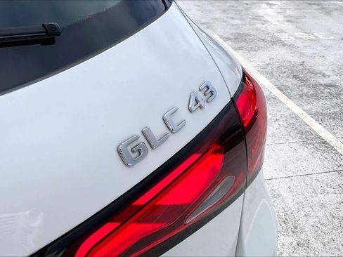 Used 2025 Mercedes-Benz GLC 43 AMG AMG GLC 43 image 31