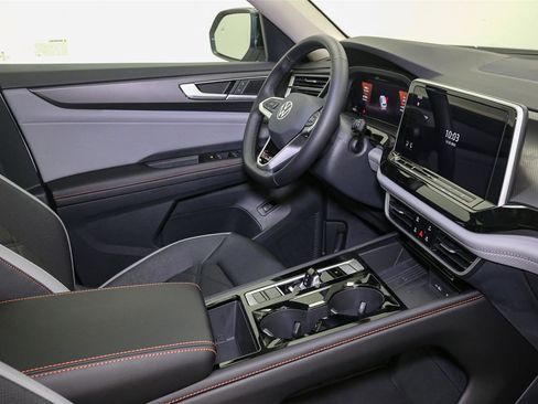 New 2026 Volkswagen Atlas Peak Edition image 17