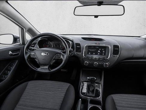 Used 2018 Kia Forte S w/ S Technology Plus Package FWD image 25
