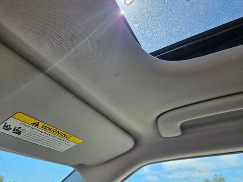 Used 2025 Kia Seltos EX w/ EX Sunroof Package FWD image 21