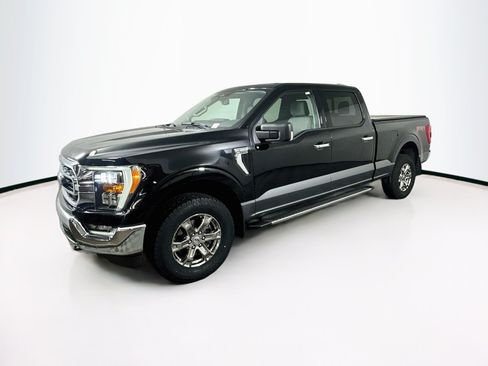 Used 2022 Ford F150 XLT w/ Equipment Group 302A High AWD/4WD image 3