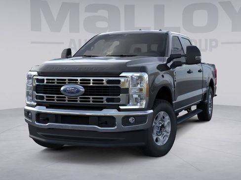 New 2026 Ford F250 XLT w/ FX4 Off-Road Package AWD/4WD image 2