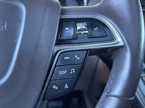 Used 2019 Lincoln Nautilus Reserve image 18