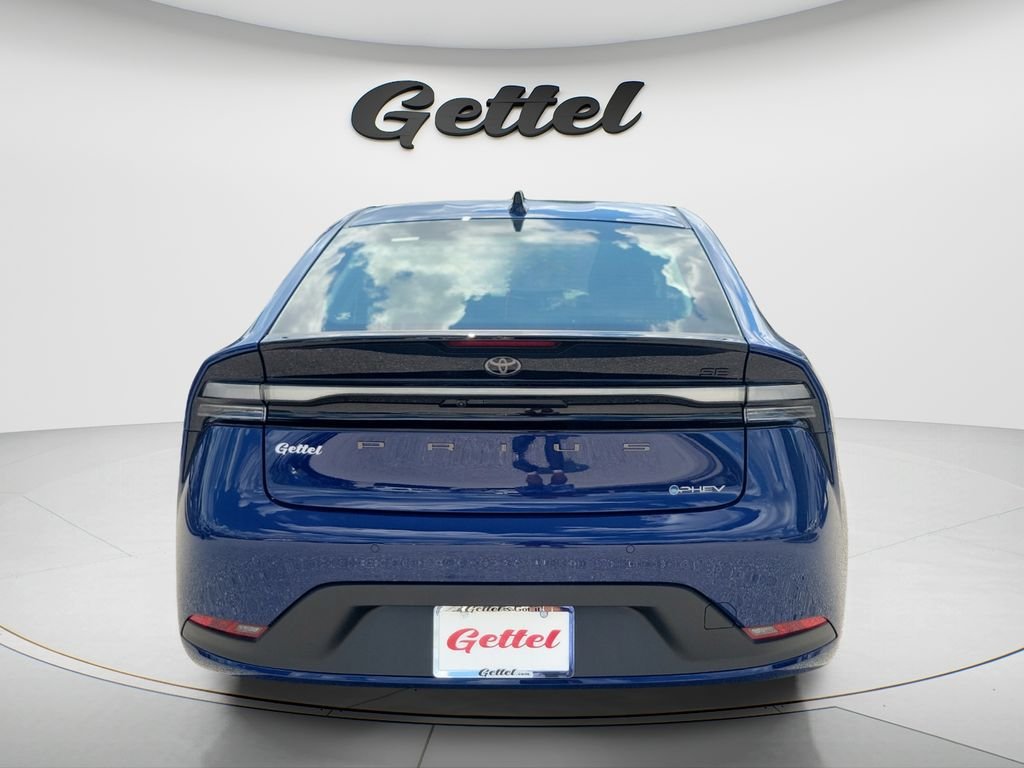New 2027 Toyota Prius Plug-In Hybrid FWD image 6