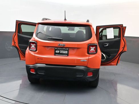 Used 2015 Jeep Renegade Latitude image 28