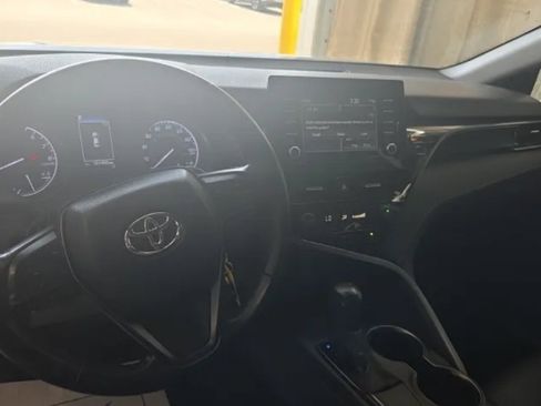 Used 2021 Toyota Camry SE FWD image 6