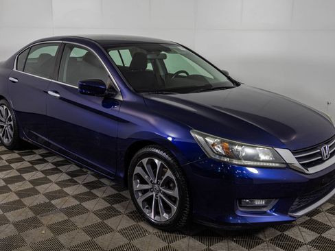 Used 2015 Honda Accord Sport image 9