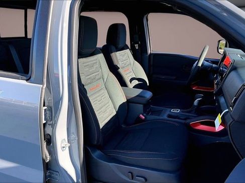 New 2026 Nissan Frontier PRO-4X w/ Pro-4x Convenience Package image 10