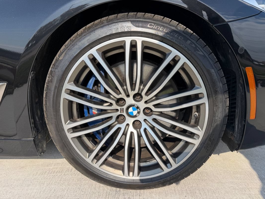 Used 2018 BMW M550i xDrive AWD/4WD image 41