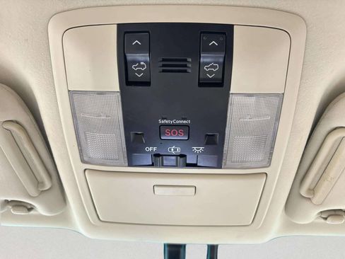 Used 2012 Lexus GX 460 Premium image 32